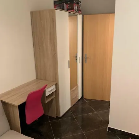 Maraton - Sara Vacation Apartment Kosice