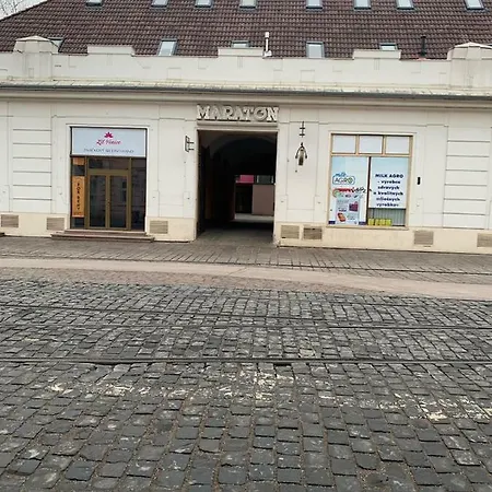 Maraton - Sara Vacation Apartment Kosice